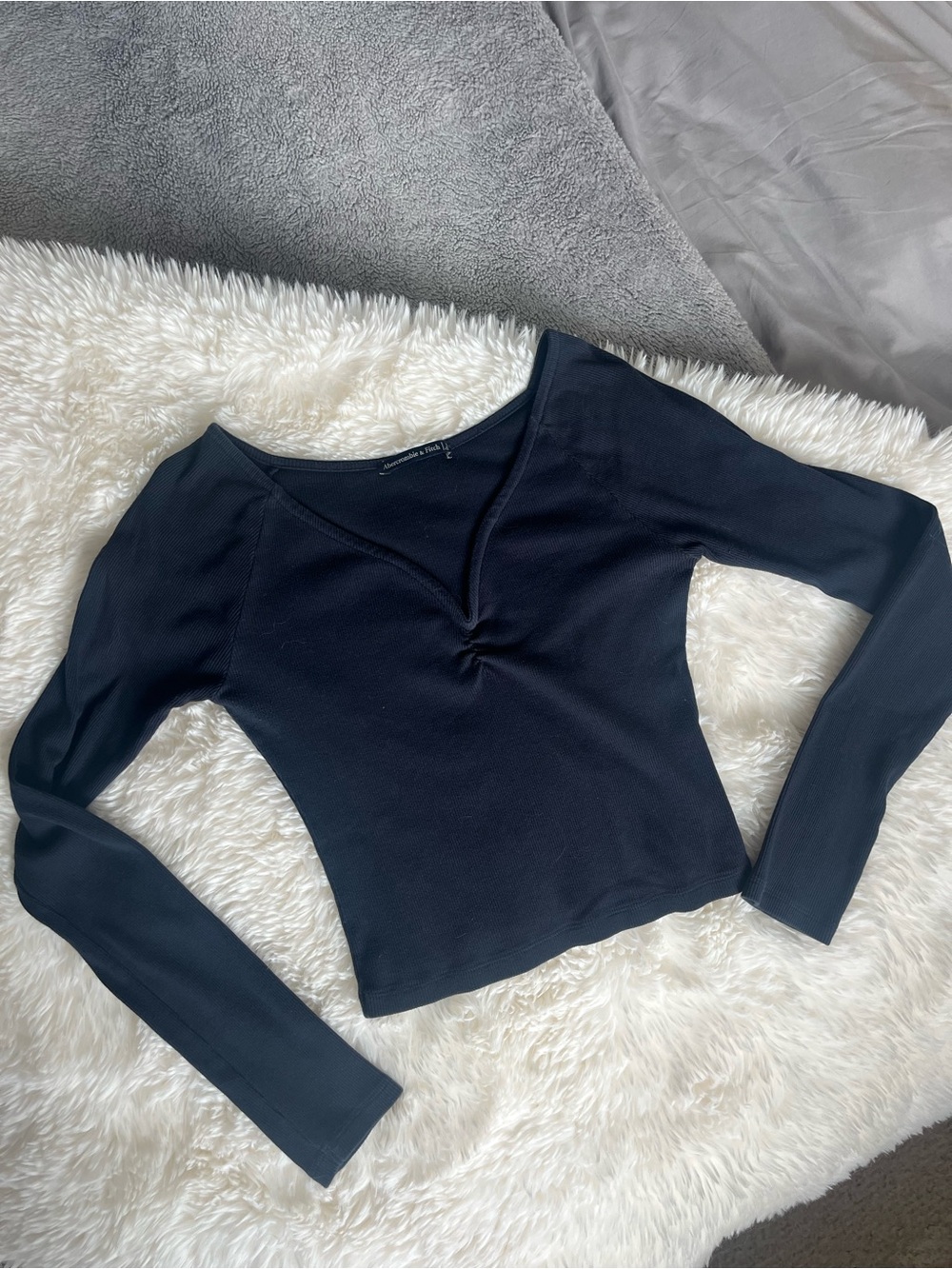 Abercrombie & Fitch Navy Ribbed V-Neck Long Sleeve Top